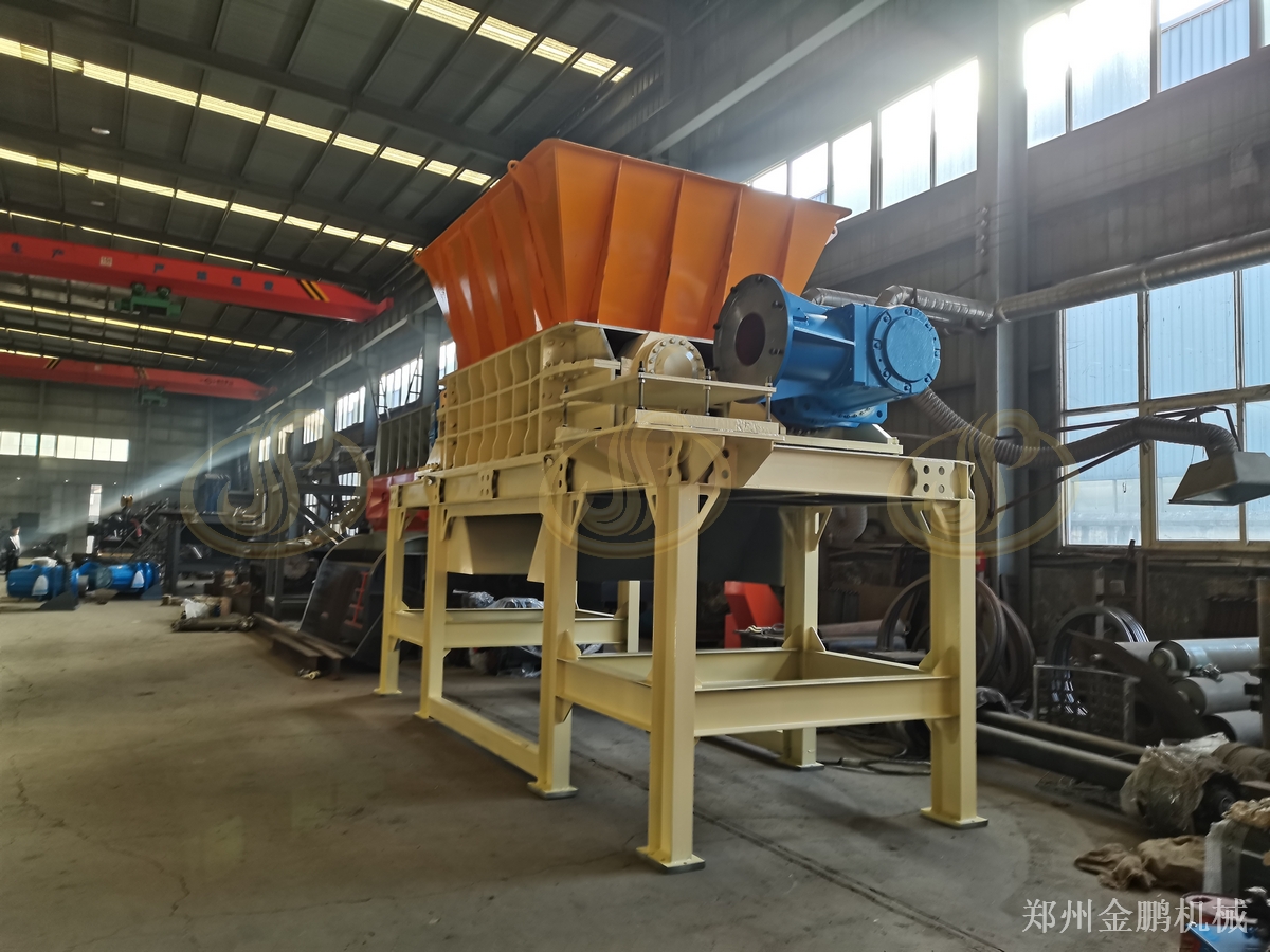 郑州金鹏工业固废破碎机在固废预处理中的应用